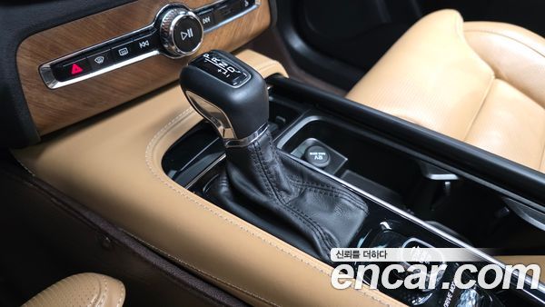 Volvo XC90 2020, фото 9