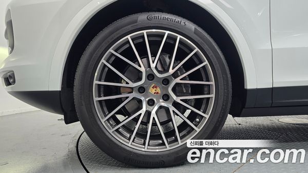 Porsche Cayenne 2023, фото 5
