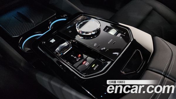 BMW 5 Series 2026, фото 9