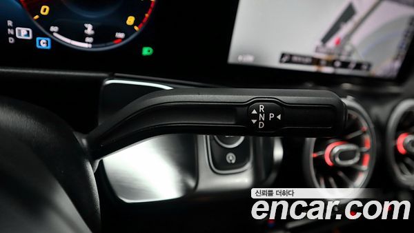 Mercedes-Benz GLB 2021, фото 9