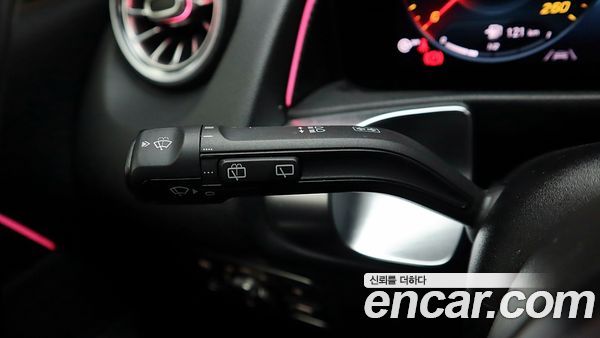 Mercedes-Benz GLB 2021, фото 18