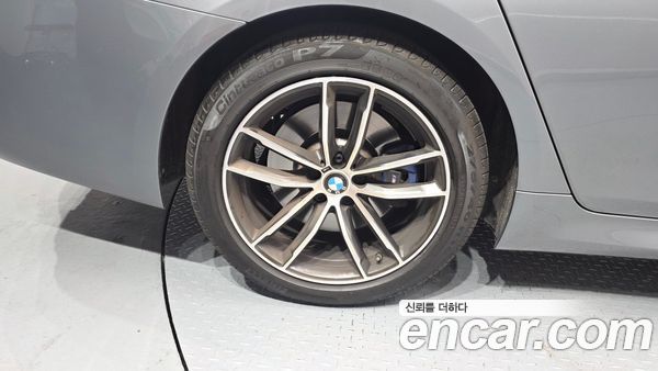 BMW 5 Series 2023, фото 5