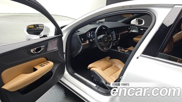 Volvo S60 2021, фото 13