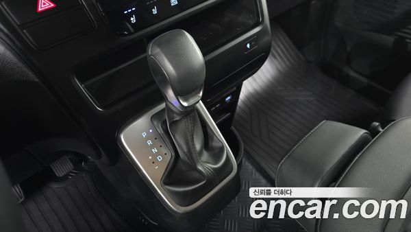 Hyundai Staria 2025, фото 12