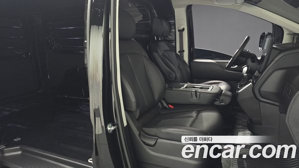 Hyundai Staria 2025, фото 16