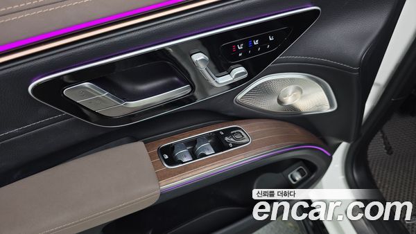 Mercedes-Benz EQS 2023, фото 30