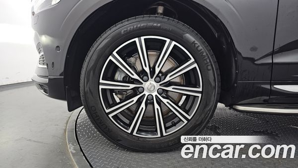 Volvo XC60 2021, фото 5