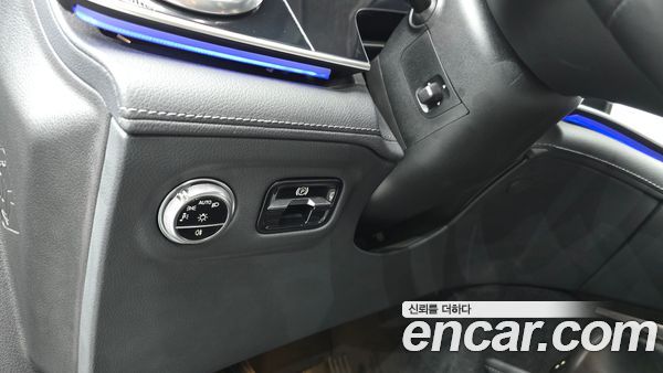 Mercedes-Benz EQS 2023, фото 28