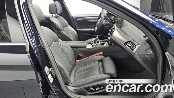 BMW 5 Series 2023, фото 16