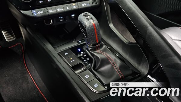 Hyundai Elantra 2024, фото 9