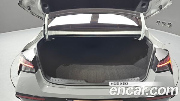 Hyundai Elantra 2024, фото 20