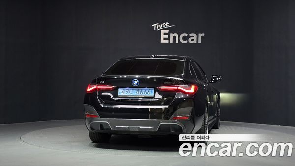 BMW i4 2022, фото 4