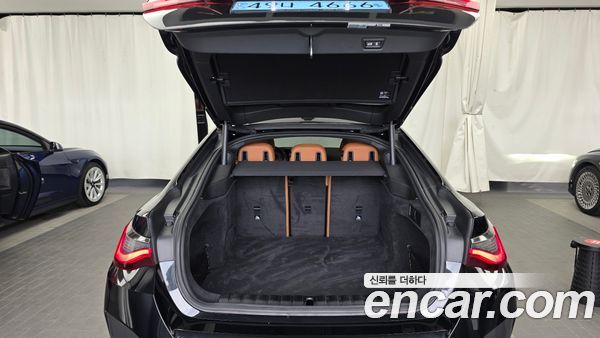 BMW i4 2022, фото 26