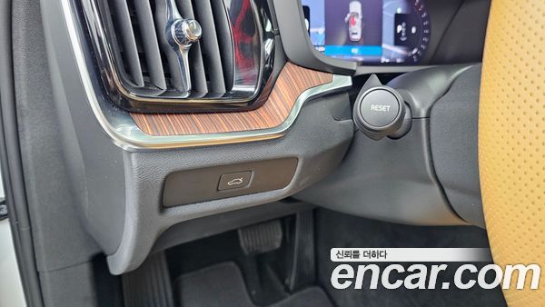 Volvo V60 2023, фото 32