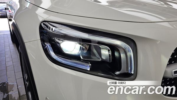 Mercedes-Benz GLB 2022, фото 8