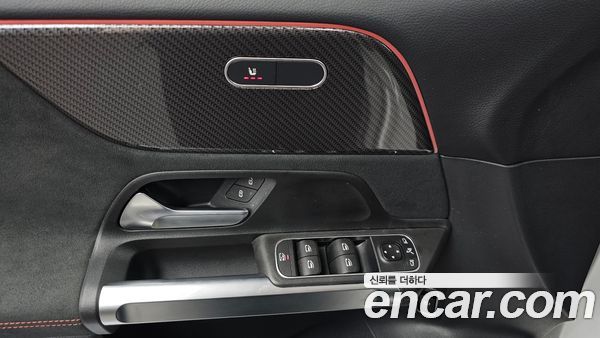 Mercedes-Benz GLB 2022, фото 29