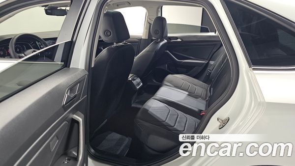 Volkswagen Jetta 2021, фото 16
