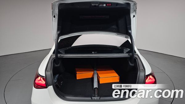 Mercedes-Benz E-Class 2026, фото 20