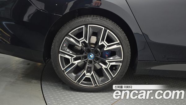 BMW 5 Series 2025, фото 32