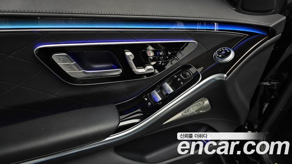 Mercedes-Benz S-Class 2023, фото 32