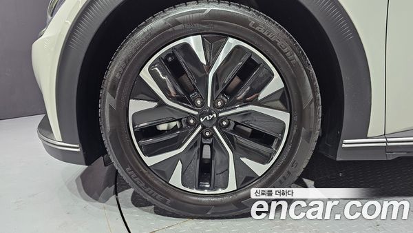 Kia EV6 2022, фото 5