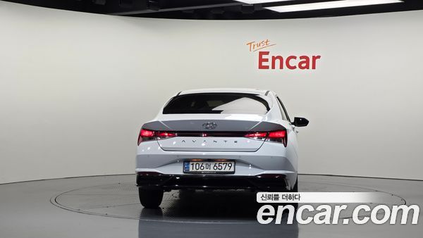 Hyundai Elantra 2021, фото 4