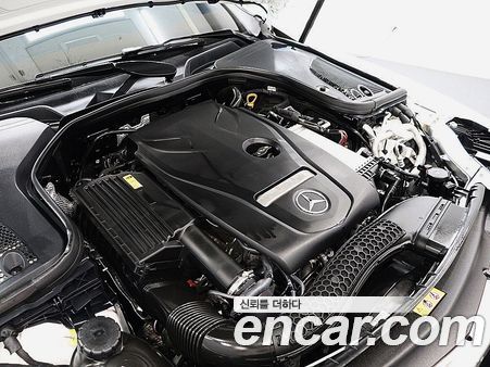 Mercedes-Benz E-Class 2023, фото 6