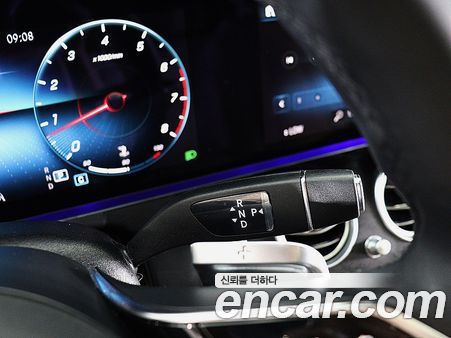 Mercedes-Benz E-Class 2023, фото 9
