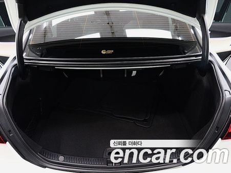 Mercedes-Benz E-Class 2023, фото 20