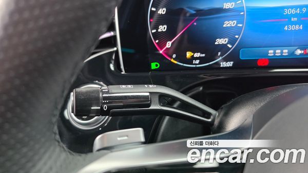 Mercedes-Benz E-Class 2024, фото 29