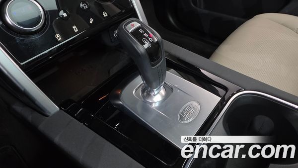 Land Rover Discovery Sport 2023, фото 12