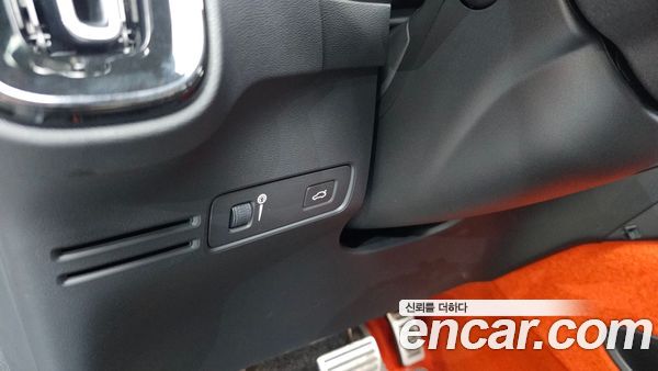 Volvo XC40 2020, фото 19