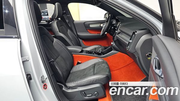 Volvo XC40 2020, фото 15
