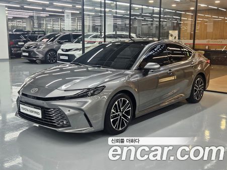 Toyota Camry 2025