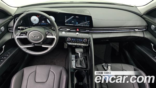 Hyundai Elantra 2023, фото 10