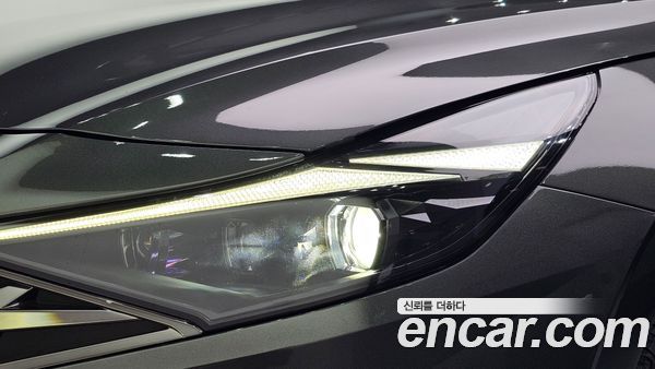 Hyundai Elantra 2023, фото 8