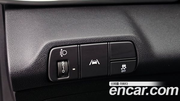 Hyundai Elantra 2023, фото 27