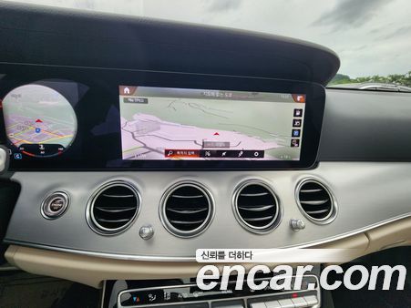 Mercedes-Benz E-Class 2021, фото 14