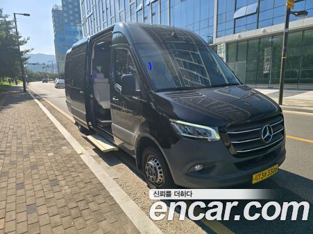 Mercedes-Benz Sprinter 2023, фото 2