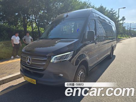 Mercedes-Benz Sprinter 2023, фото 3