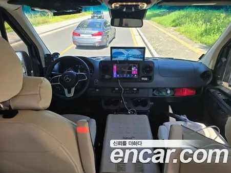 Mercedes-Benz Sprinter 2023, фото 10