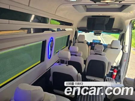 Mercedes-Benz Sprinter 2023, фото 12