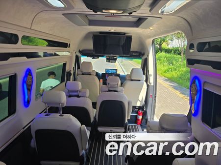 Mercedes-Benz Sprinter 2023, фото 13