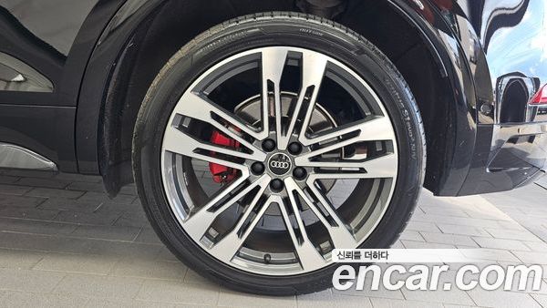 Audi SQ5 2021, фото 5