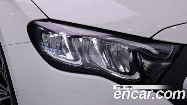 Mercedes-Benz E-Class 2025, фото 8