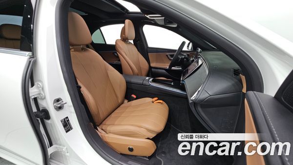 Mercedes-Benz E-Class 2025, фото 16