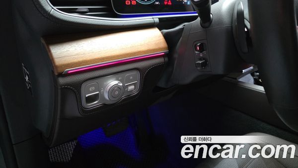 Mercedes-Benz GLE 2020, фото 26