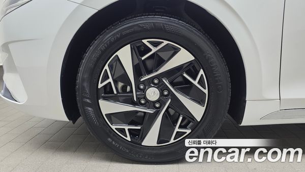 Hyundai Grandeur 2023, фото 5