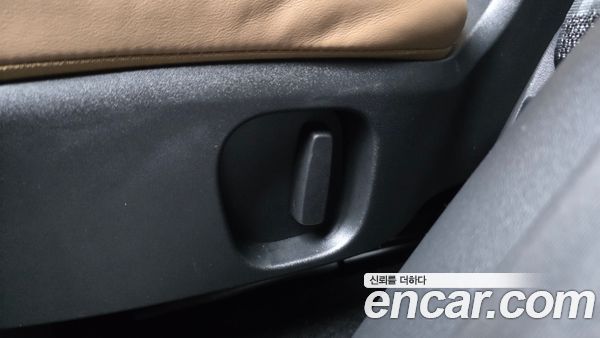 Land Rover Discovery 2022, фото 31