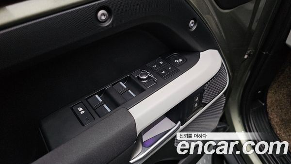 Land Rover Defender 2022, фото 31